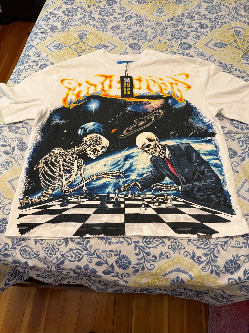 Godspeed Men’s White Graphic Skeleton Chess Tee Size M